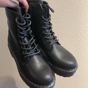 Unionbay Combat Boots